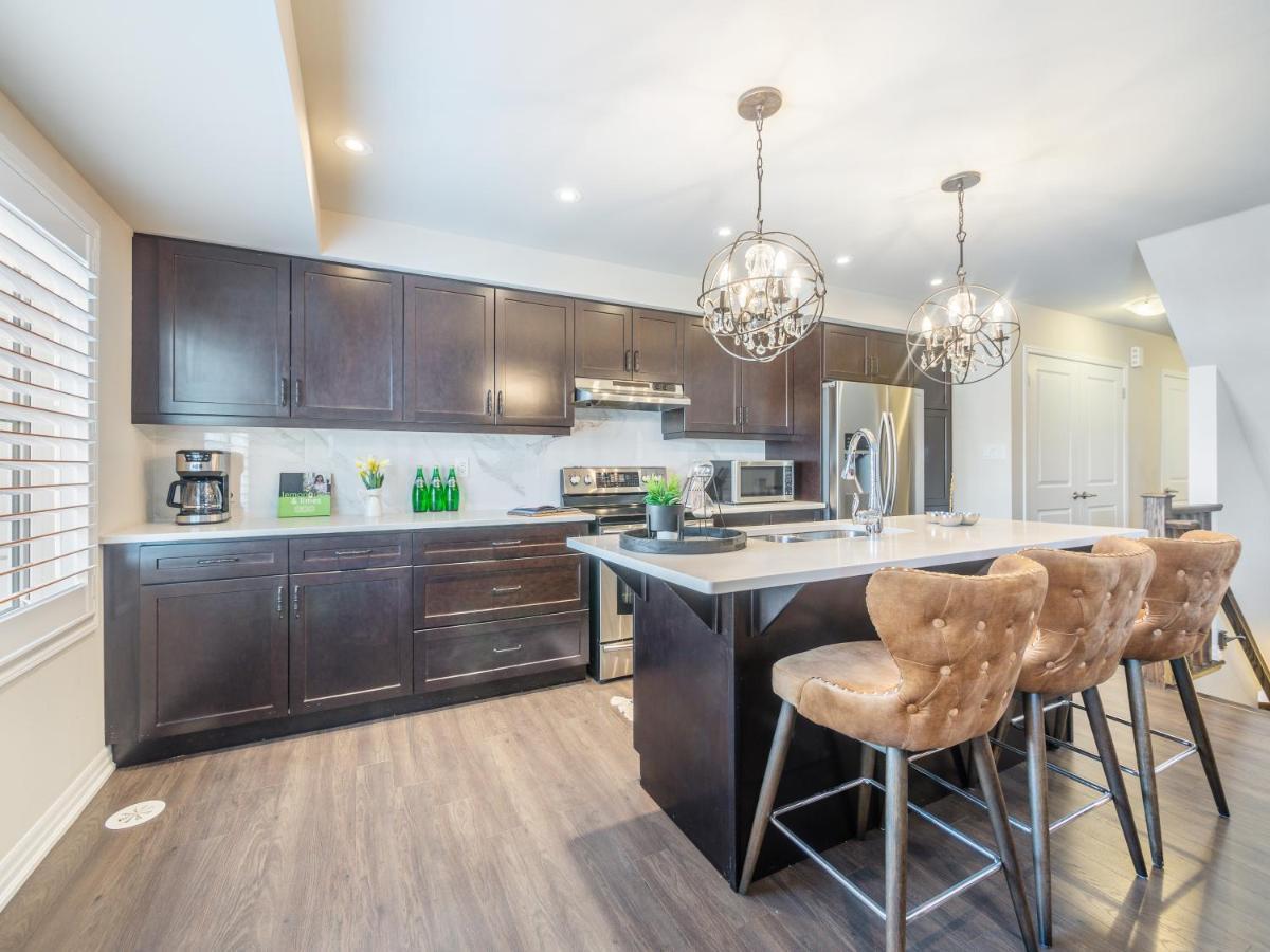 Boutique 3Br+Study Townhouse - Oakville Bagian luar foto